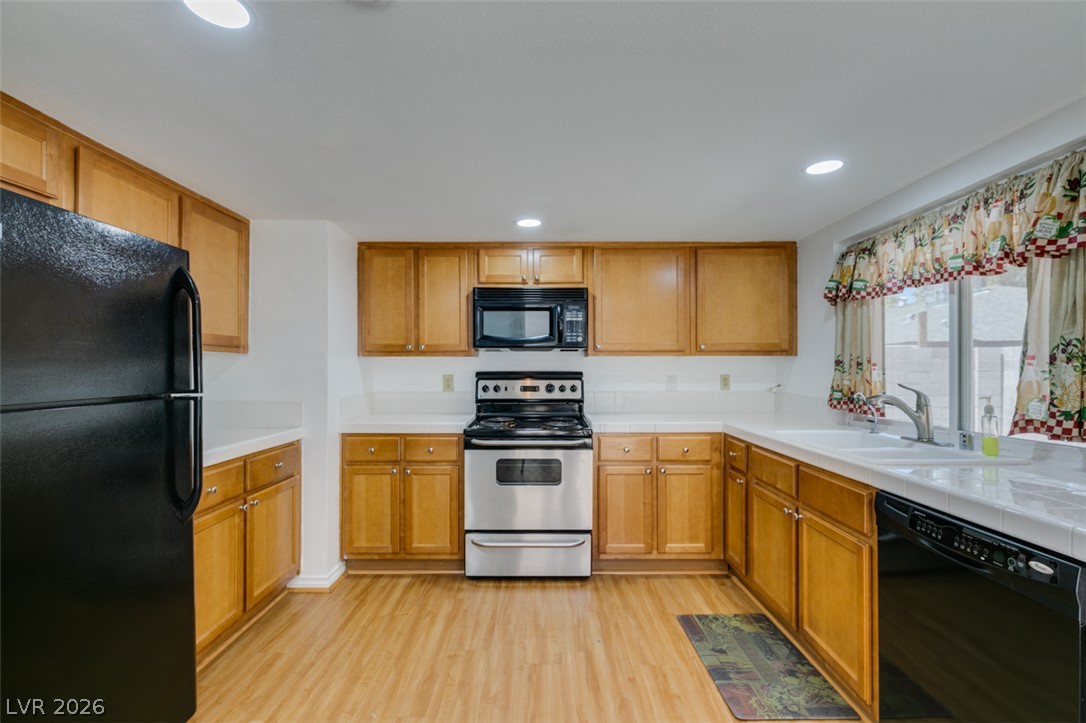 Photo 24 of 39, 3422 Pecos Way