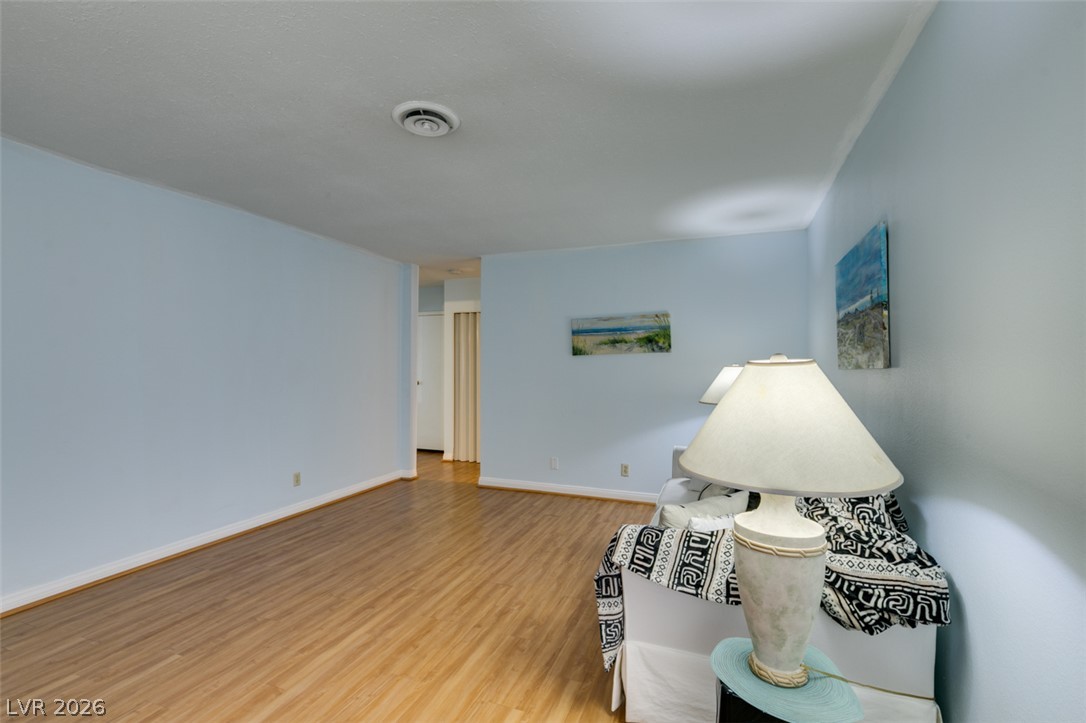 Photo 9 of 39, 3422 Pecos Way