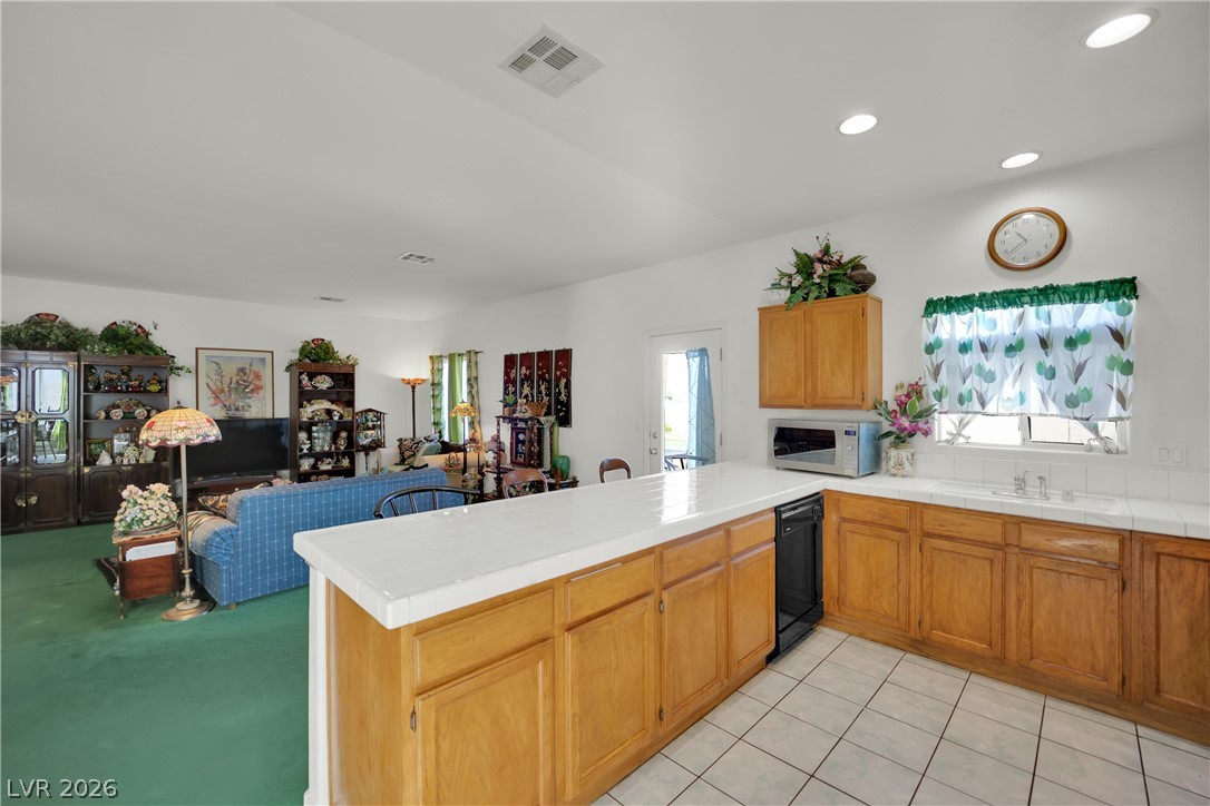 Photo 7 of 34, 602 Coolidge Avenue