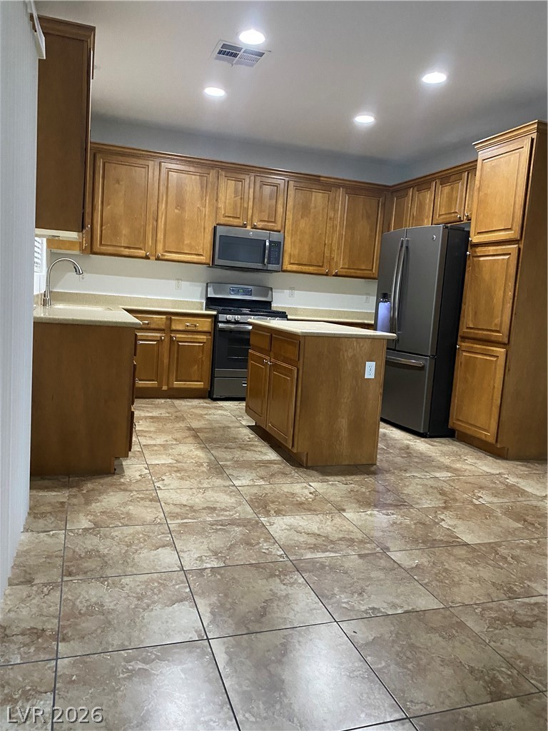 Photo 10 of 66, 8015 N Aztec Basin Avenue