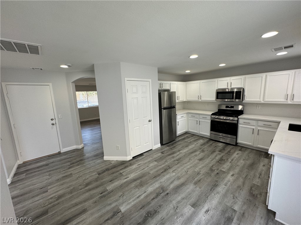 Photo 8 of 38, 950 Grand Cerritos Avenue