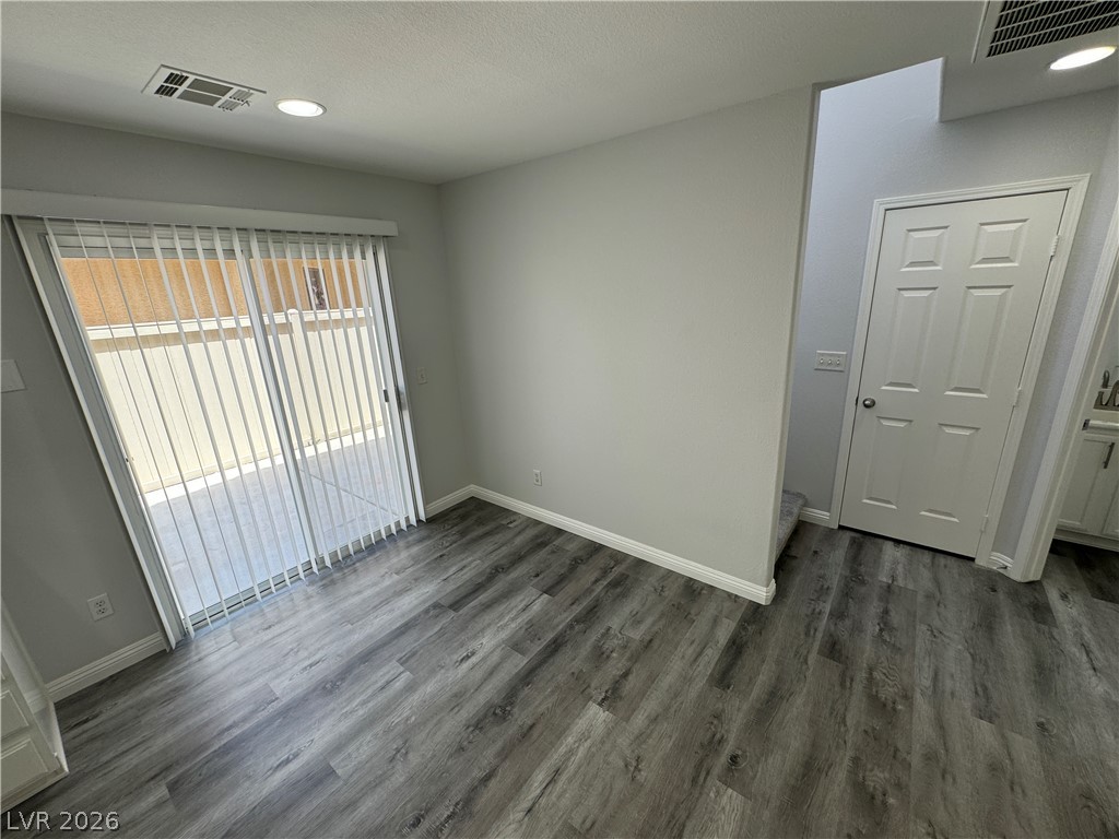 Photo 11 of 38, 950 Grand Cerritos Avenue