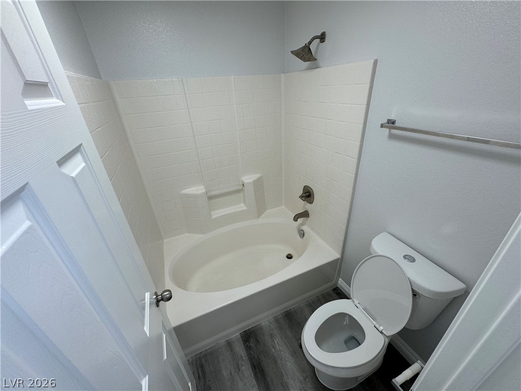 Photo 23 of 38, 950 Grand Cerritos Avenue