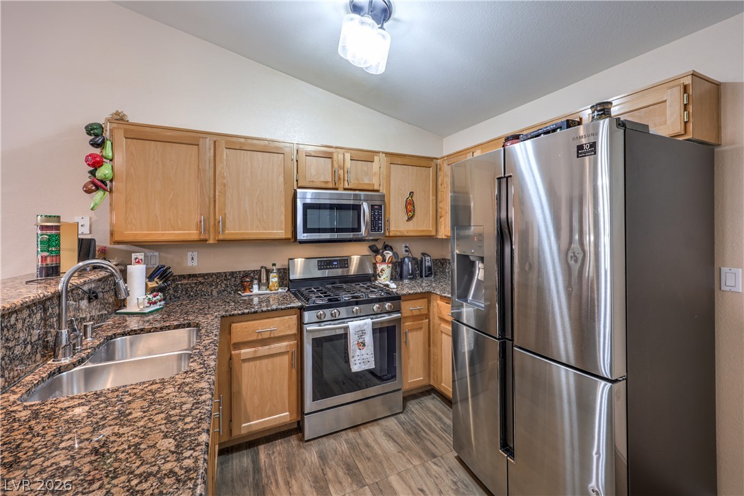 Photo 14 of 38, 9708 Devenish Avenue #101