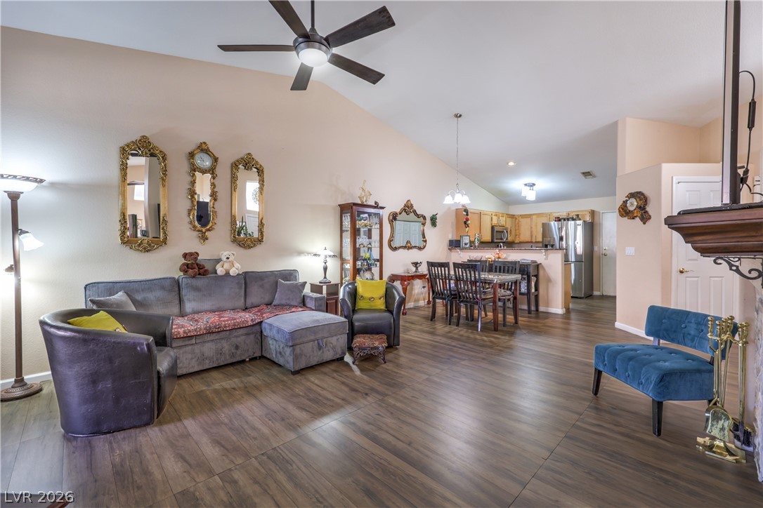 Photo 10 of 38, 9708 Devenish Avenue #101