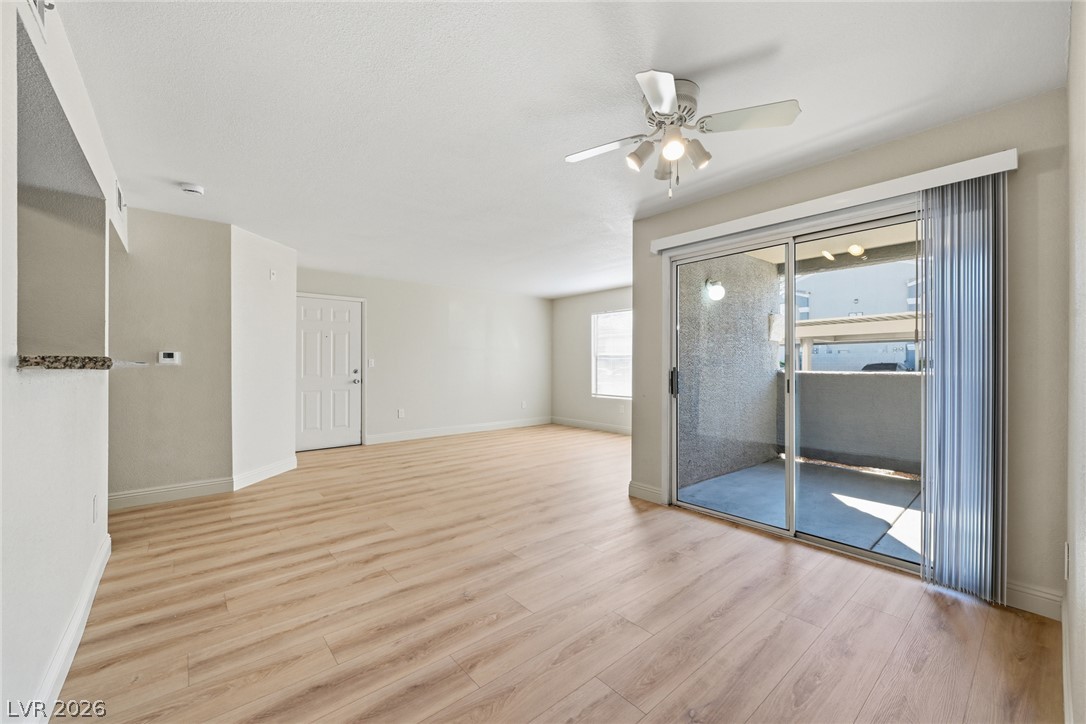 Photo 8 of 31, 5055 W Hacienda Avenue #1003