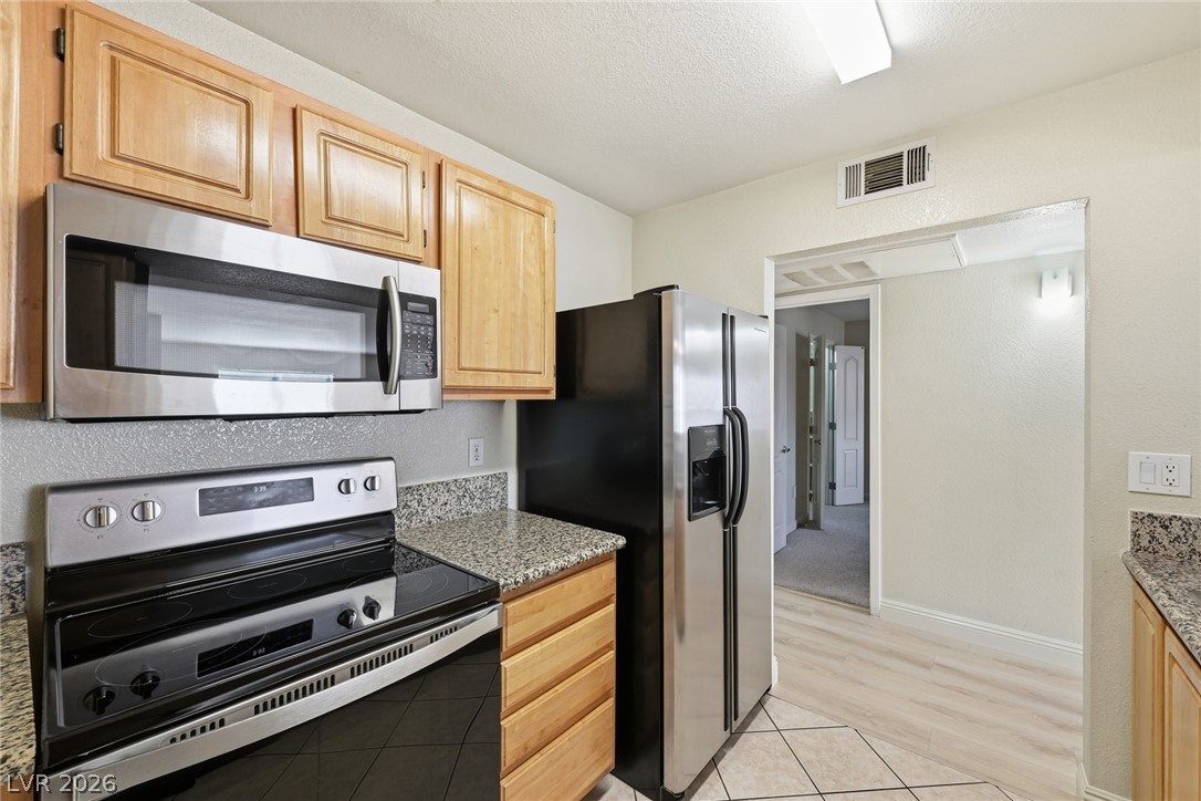 Photo 13 of 31, 5055 W Hacienda Avenue #1003