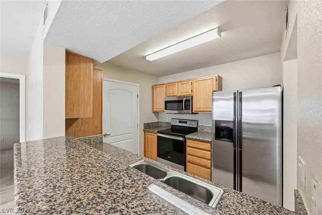 Photo 14 of 31, 5055 W Hacienda Avenue #1003