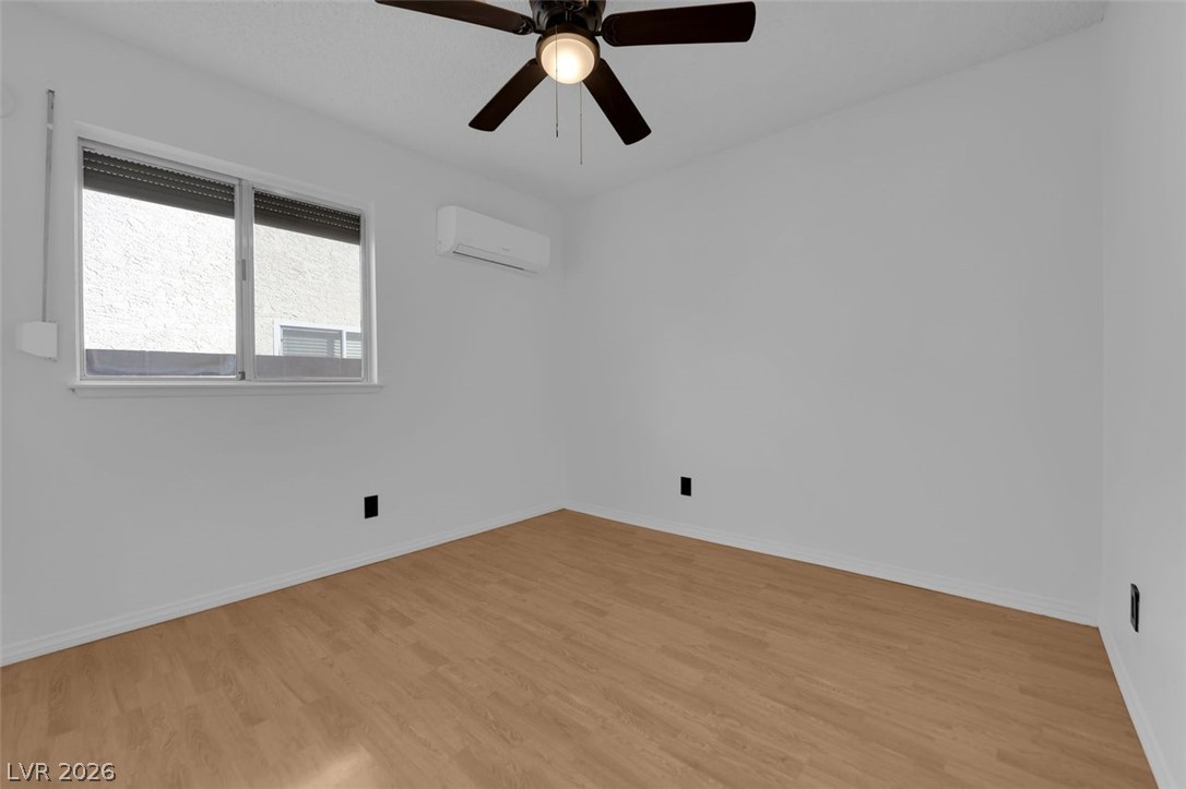 Photo 11 of 41, 6321 Carmen Boulevard
