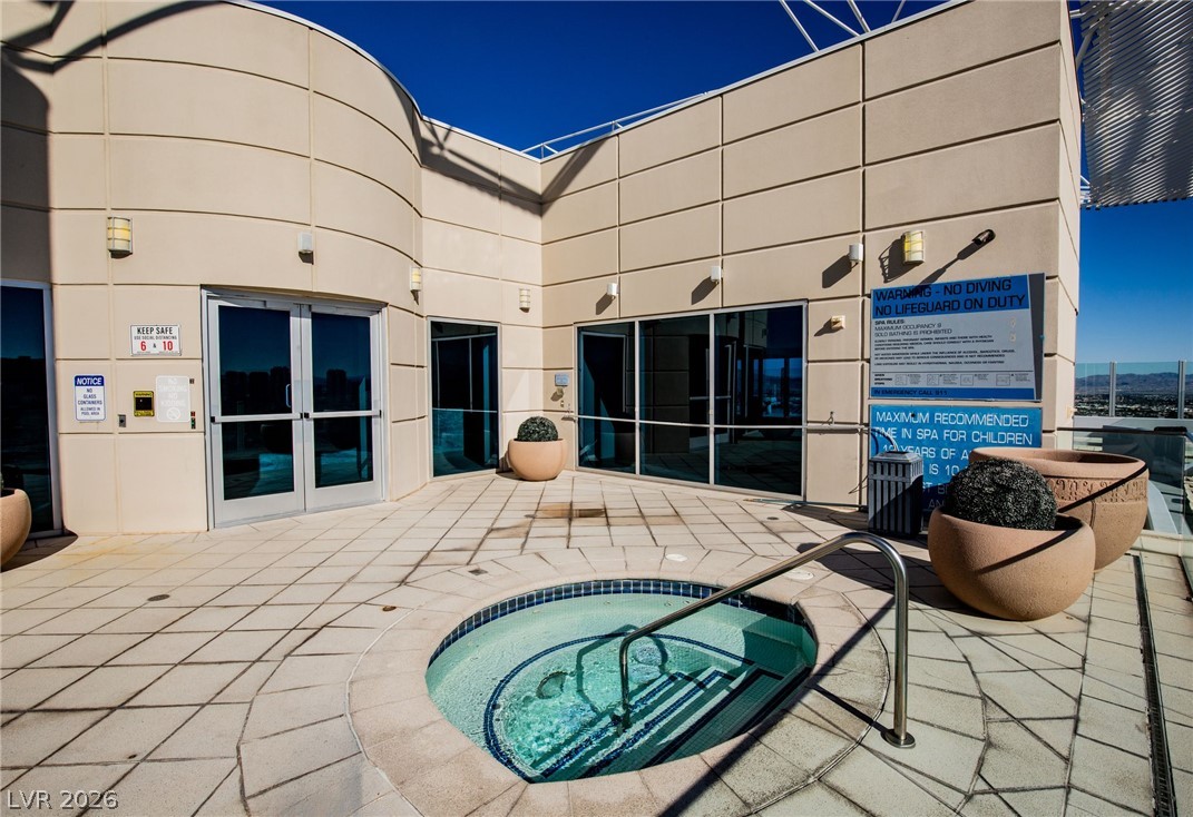 Photo 6 of 19, 200 Hoover Avenue #1401