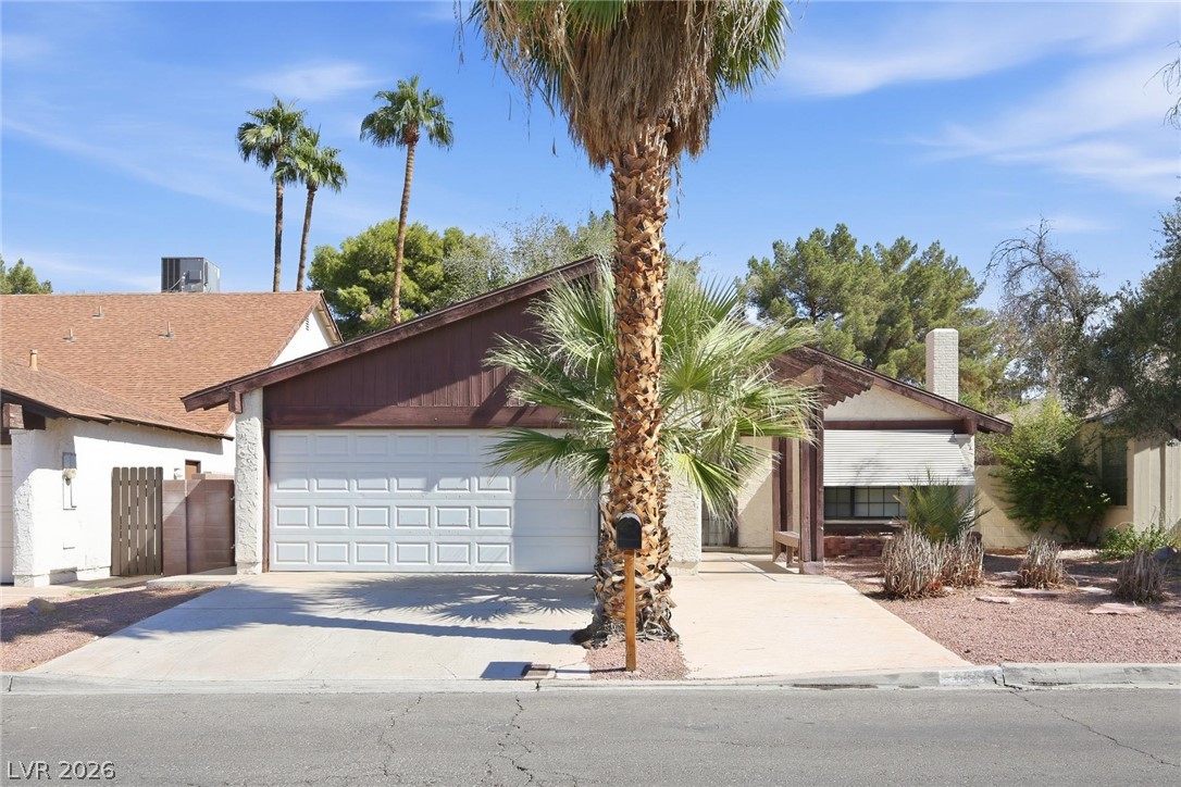 4830 Mountain Valley Road, Las Vegas