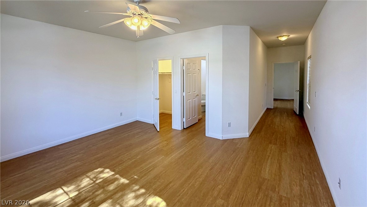 Photo 19 of 28, 688 Vineland Avenue