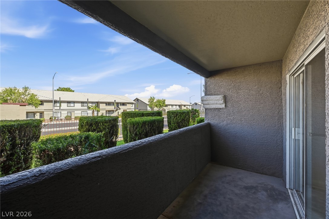 Photo 16 of 32, 5055 W Hacienda Avenue #1220
