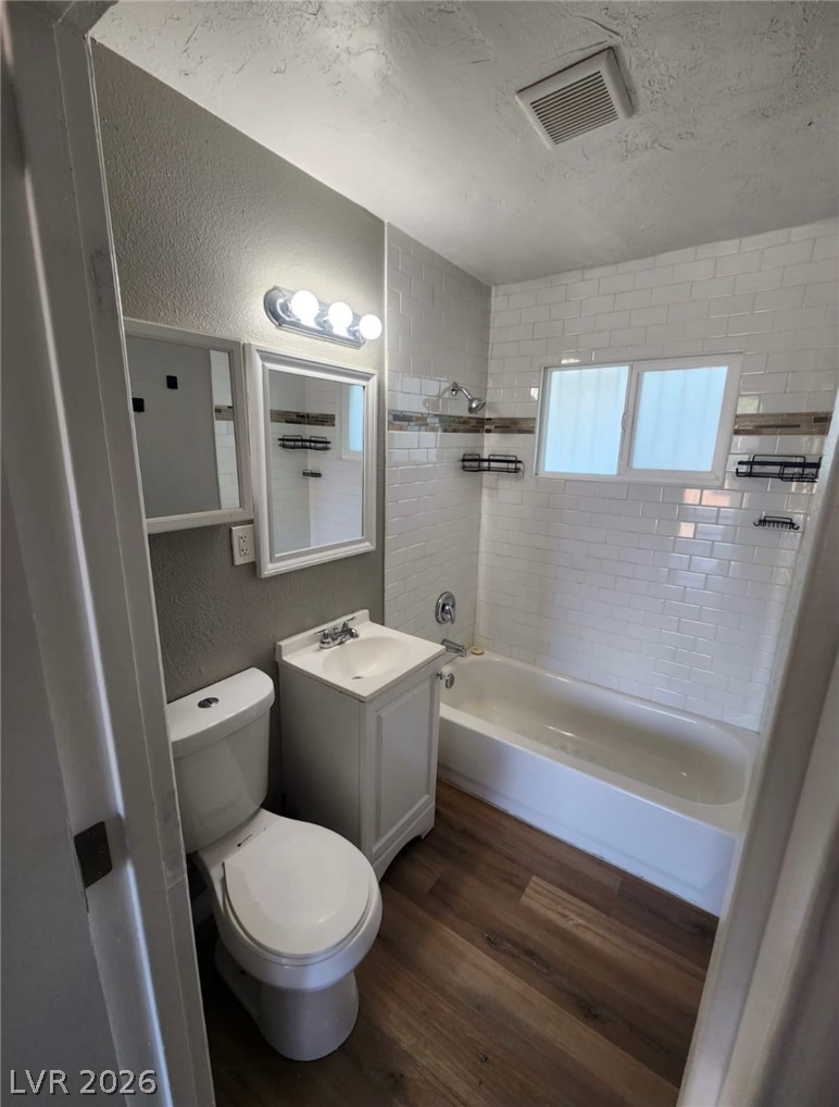 Photo 9 of 14, 2320 Bassler Street