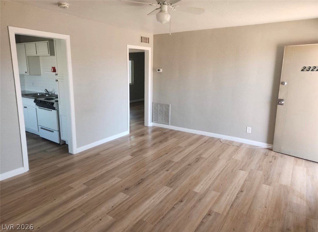 Photo 2 of 2320 Bassler Street