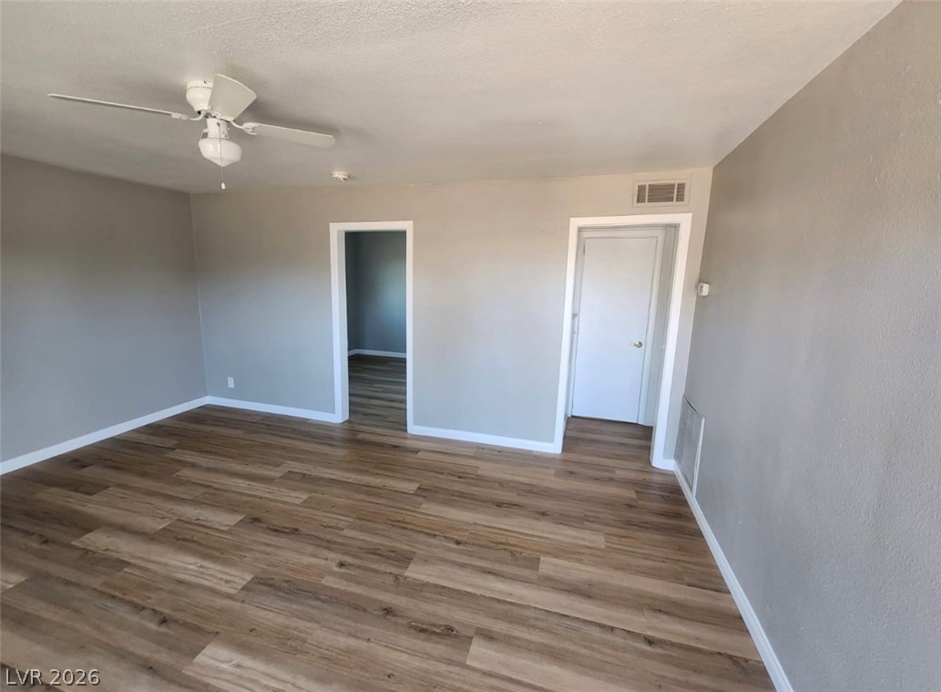 Photo 3 of 2320 Bassler Street