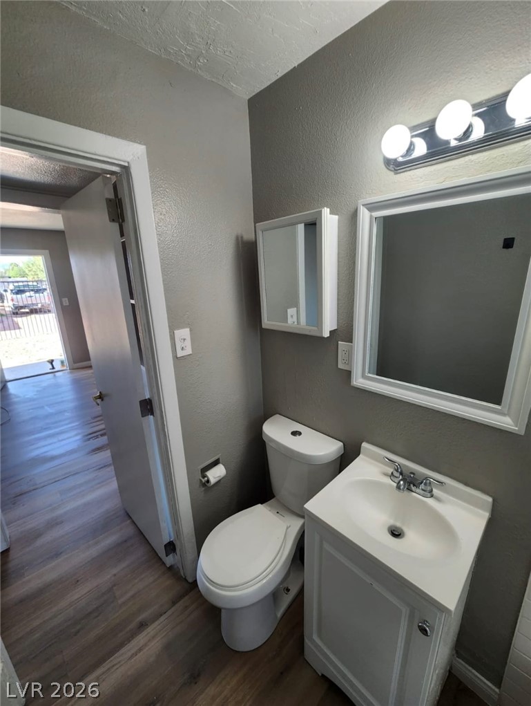 Photo 7 of 14, 2320 Bassler Street
