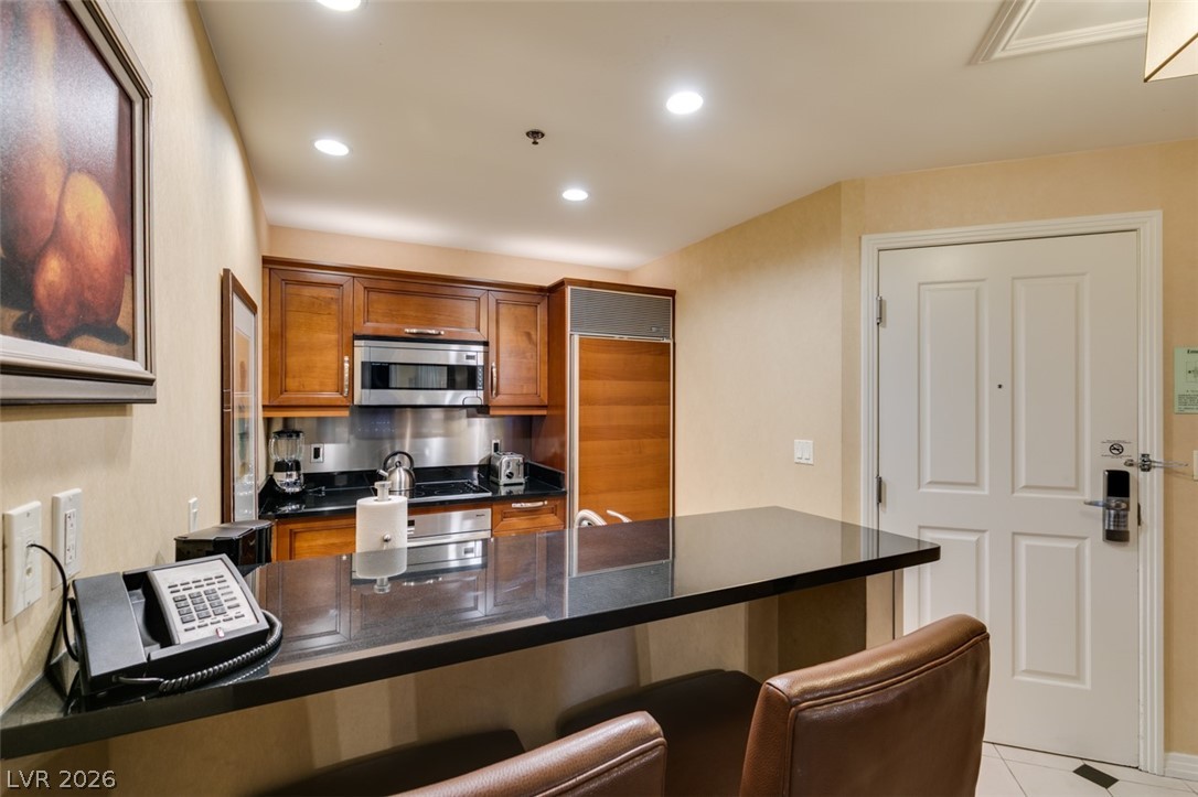 Photo 21 of 45, 135 E HARMON Avenue #2402