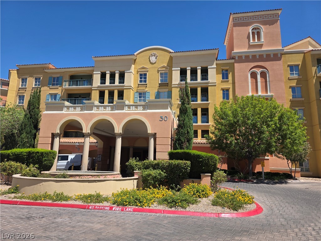 30 Strada Di Villaggio #631, Henderson 89011