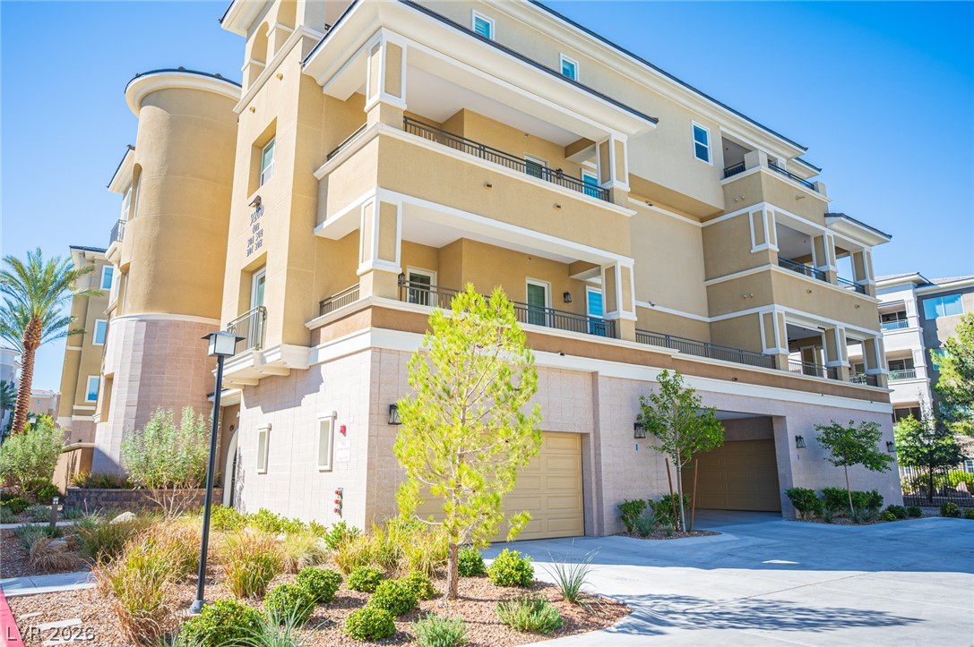 9200 S Las Manaitas Avenue #202, Las Vegas