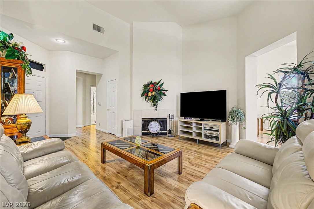 Photo 9 of 37, 5155 W Tropicana Avenue #2023