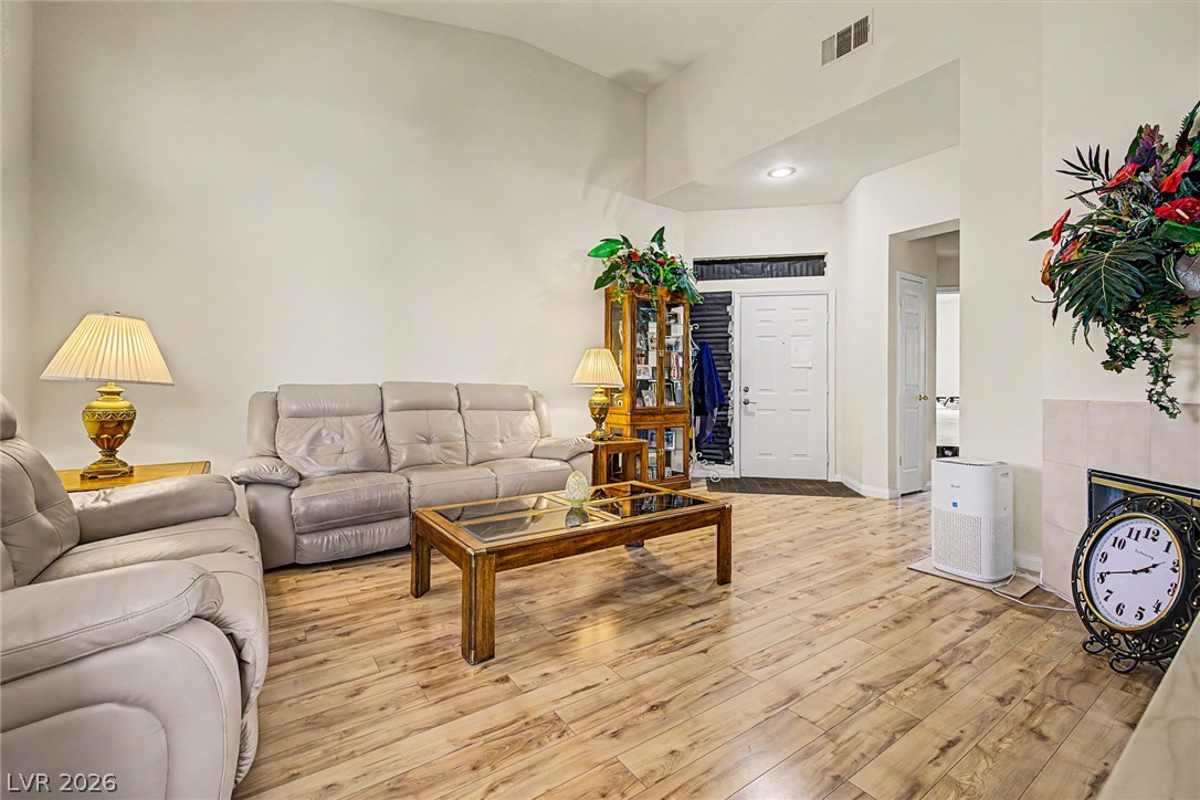 Photo 10 of 37, 5155 W Tropicana Avenue #2023