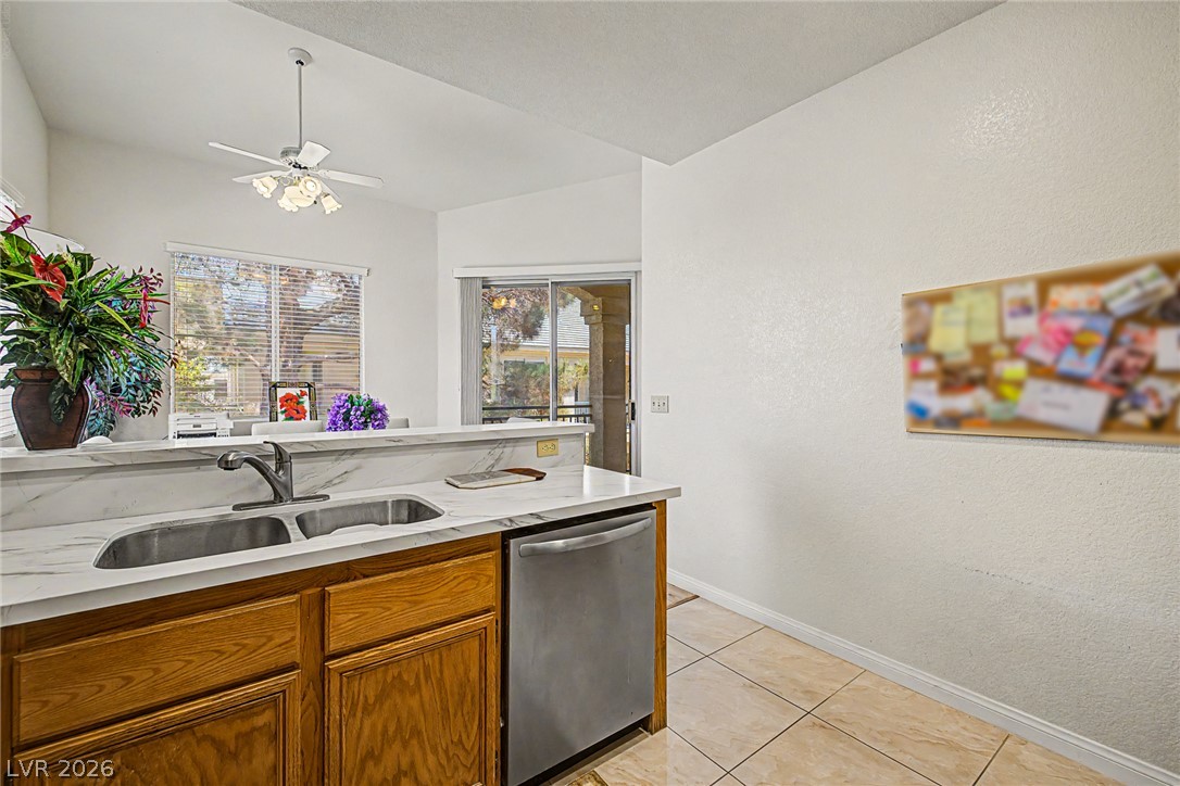 Photo 14 of 37, 5155 W Tropicana Avenue #2023
