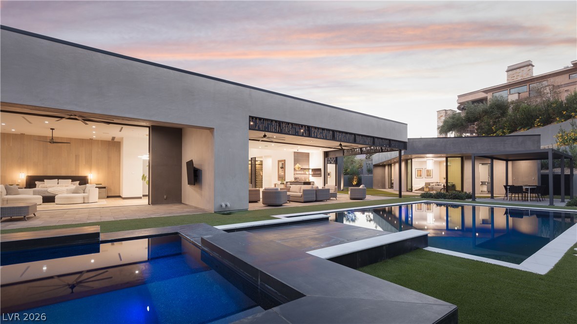 Photo 2 of 38 Skybird Court