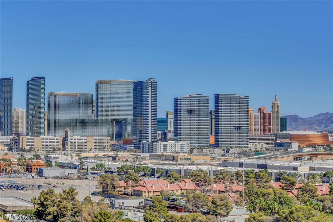Photo 20 of 27, 4381 W Flamingo Road #1206
