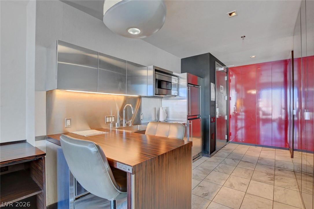 Photo 4 of 4381 W Flamingo Road #1206