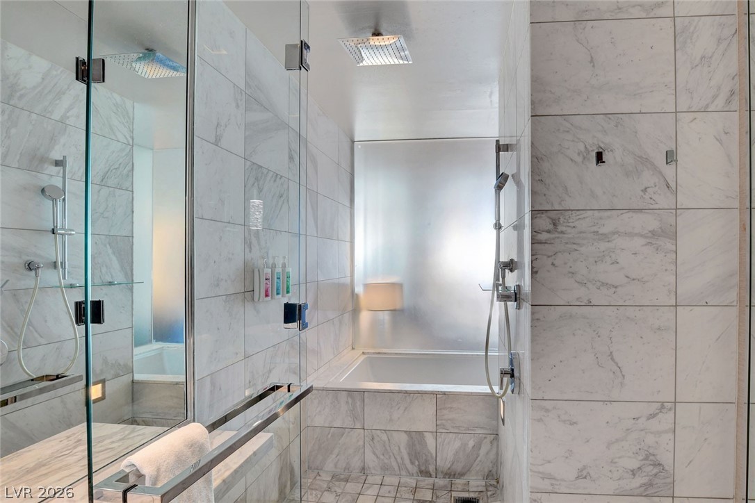 Photo 15 of 27, 4381 W Flamingo Road #1206