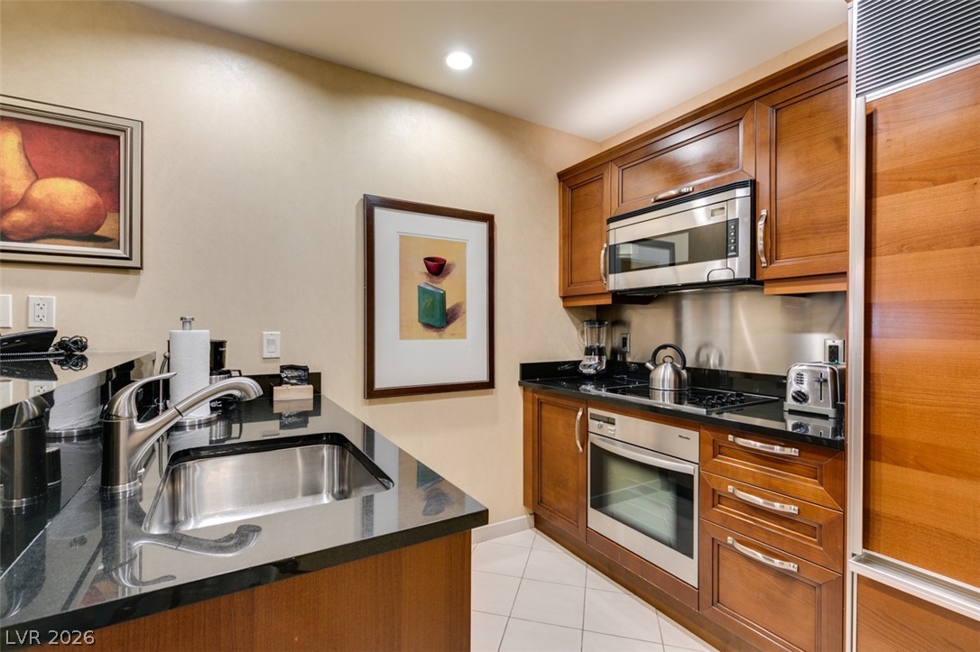 Photo 24 of 45, 145 E HARMON Avenue #2102