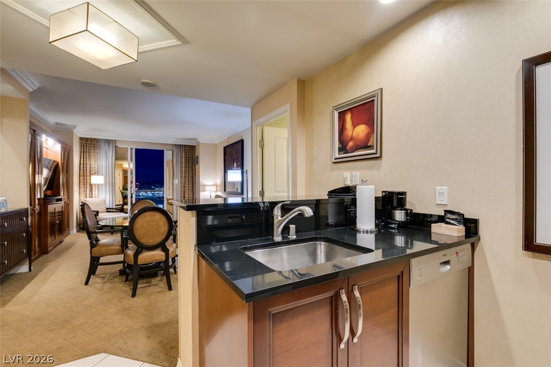 Photo 26 of 45, 145 E HARMON Avenue #2102