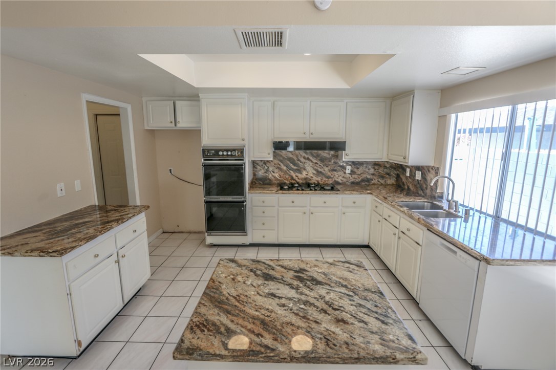 Photo 3 of 3839 Almondwood Drive