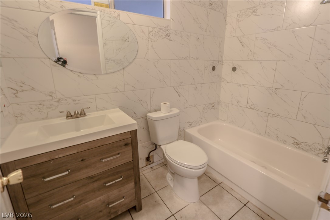 Photo 11 of 31, 3839 Almondwood Drive