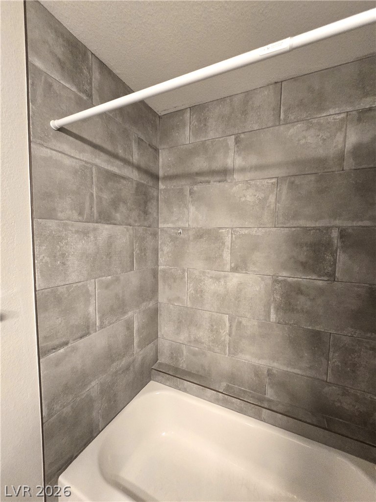 Photo 15 of 26, 4300 N Lamont Street #249
