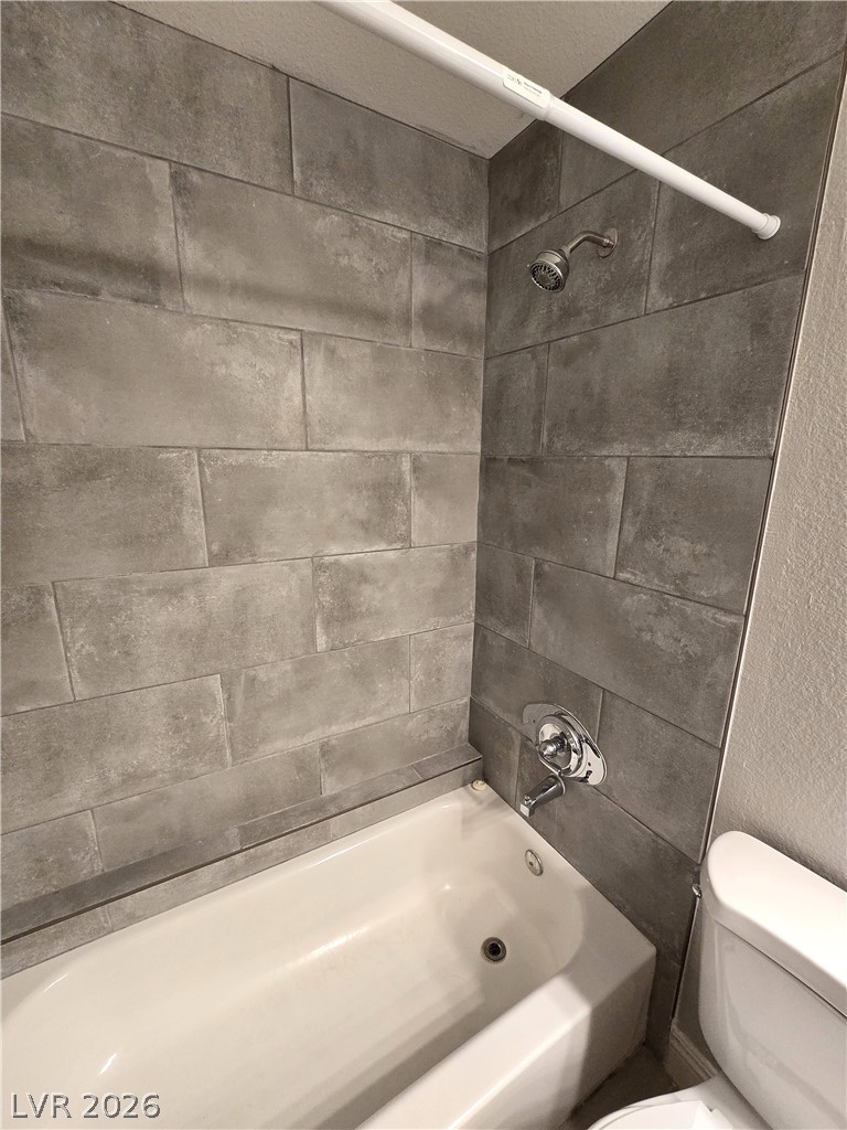 Photo 16 of 26, 4300 N Lamont Street #249