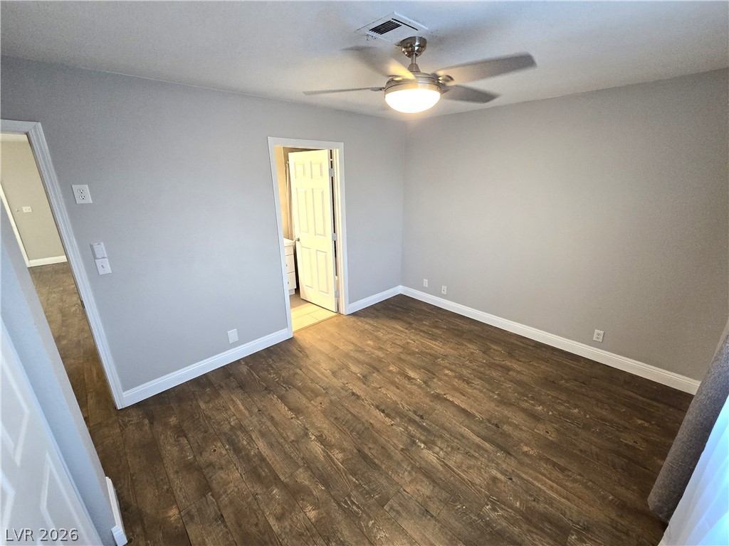 Photo 22 of 26, 4300 N Lamont Street #249