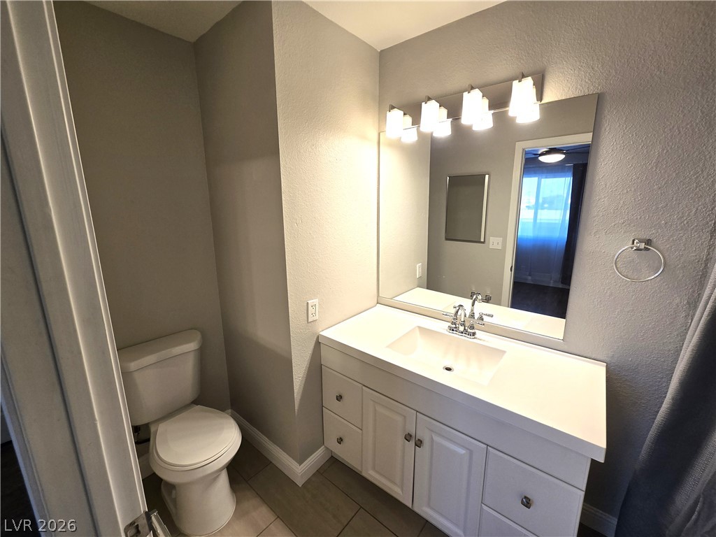 Photo 23 of 26, 4300 N Lamont Street #249