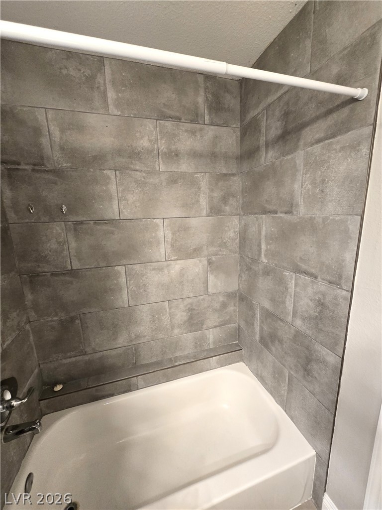Photo 24 of 26, 4300 N Lamont Street #249