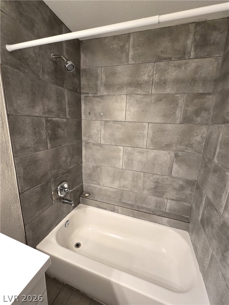 Photo 25 of 26, 4300 N Lamont Street #249