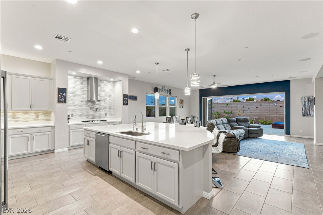 Photo 13 of 76, 6125 Pebble Glen Court