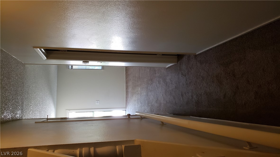 Photo 9 of 25, 146 Greenbriar Townhouse Way