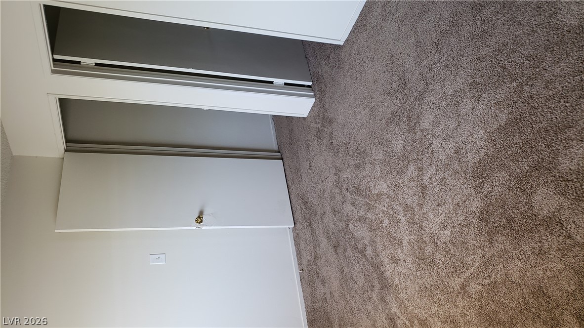 Photo 11 of 25, 146 Greenbriar Townhouse Way