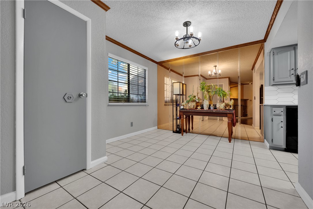 Photo 12 of 37, 5075 Eldora Avenue #2