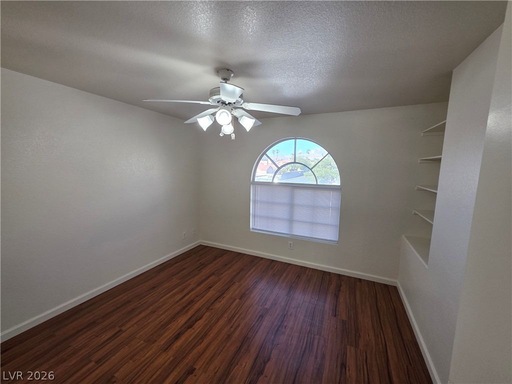 Photo 11 of 79, 3125 N Buffalo Drive #2104