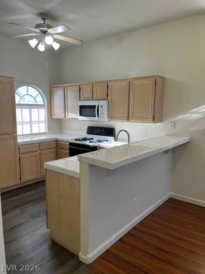 Photo 19 of 79, 3125 N Buffalo Drive #2104