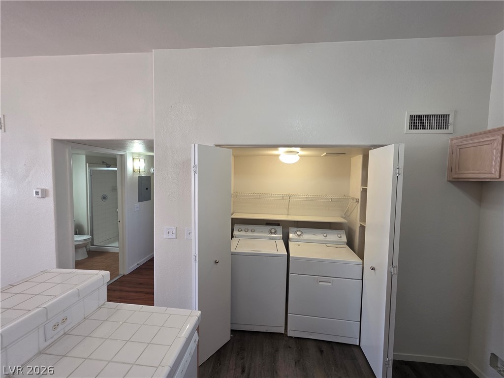 Photo 33 of 79, 3125 N Buffalo Drive #2104