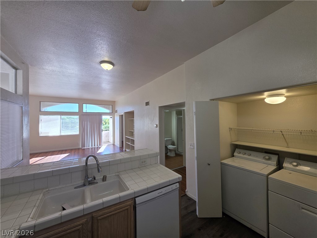 Photo 34 of 79, 3125 N Buffalo Drive #2104