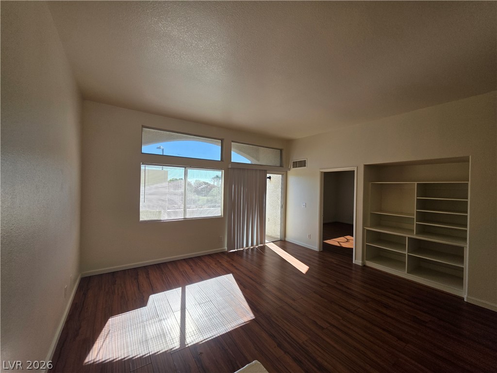 Photo 26 of 79, 3125 N Buffalo Drive #2104